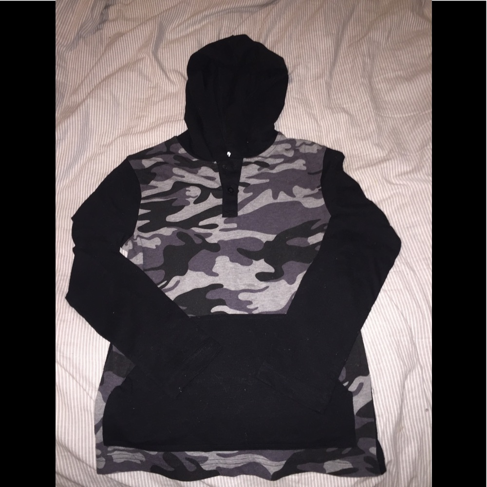 Boys hooded long sleeved t shirt